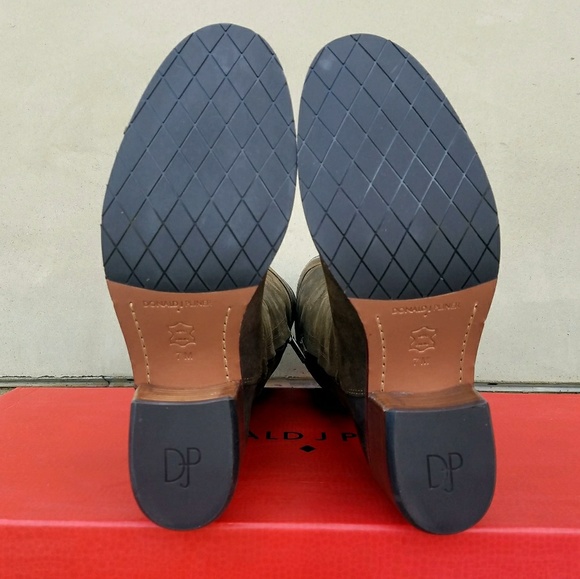 Gorgeous Donald J. Pliner Western Inspired Boots - Picture 7 of 7